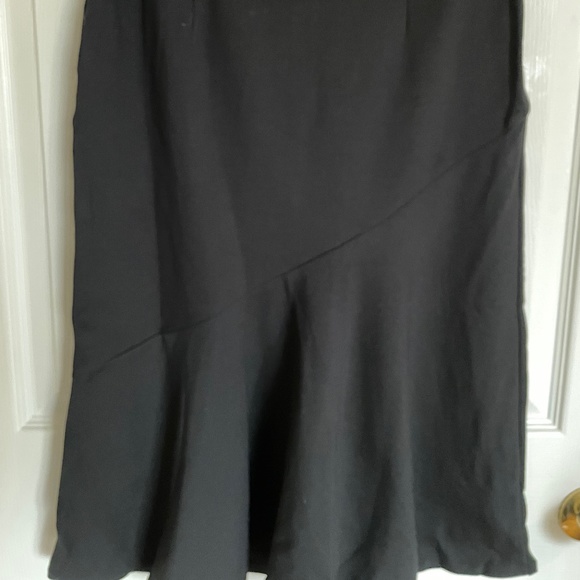 Ruffled bottom skirt - Picture 1 of 1